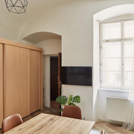 Appartement Cozy Flat In New Town By Prague Days Extérieur photo